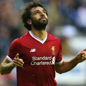 Meet your Posher, Mona